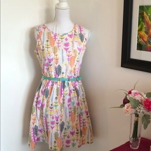 EUC Ladies Spring Dress with LOVE Belt ❤️